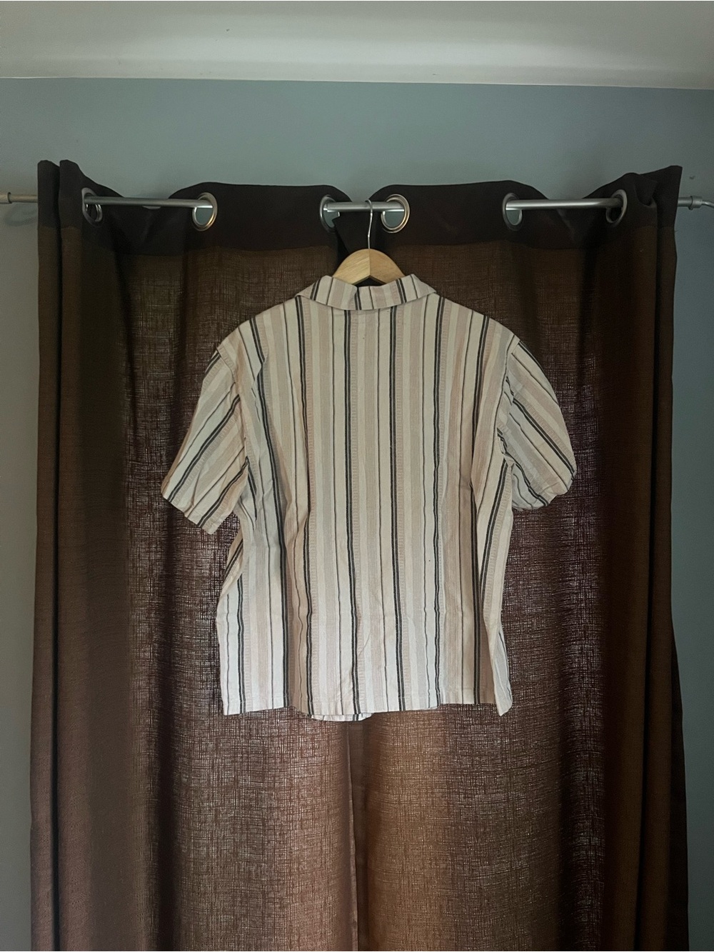 PacSun Cream and Black Striped Short Sleeve Button-Down Shirt